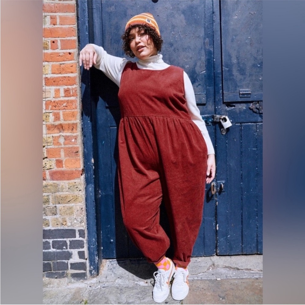 Lucy & Yak Bowie Organic Corduroy Jumpsuit in Maroon Size US 16